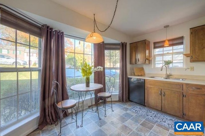 2460 Whitney Ct, Charlottesville, VA 22911