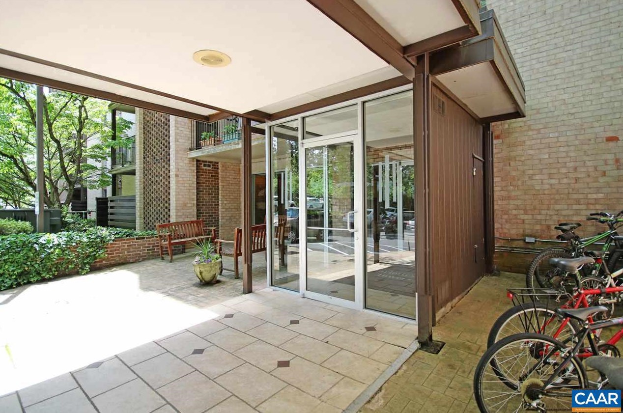 511 1st St N Apt 507, Charlottesville, VA 22902