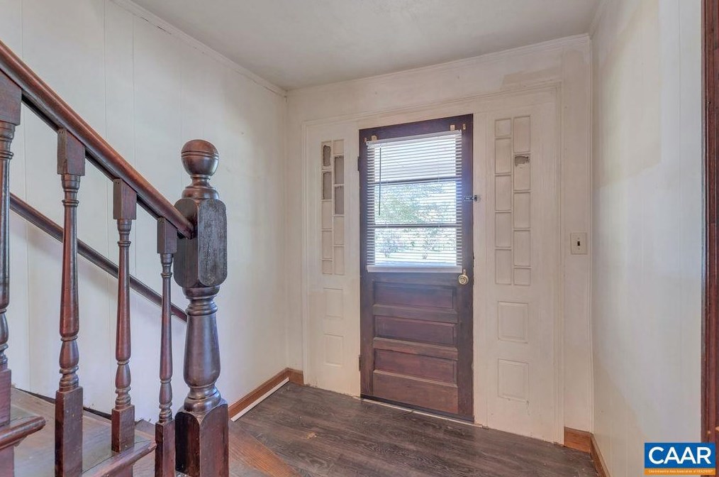 947 Zion Hill Rd, Keswick, VA 22947