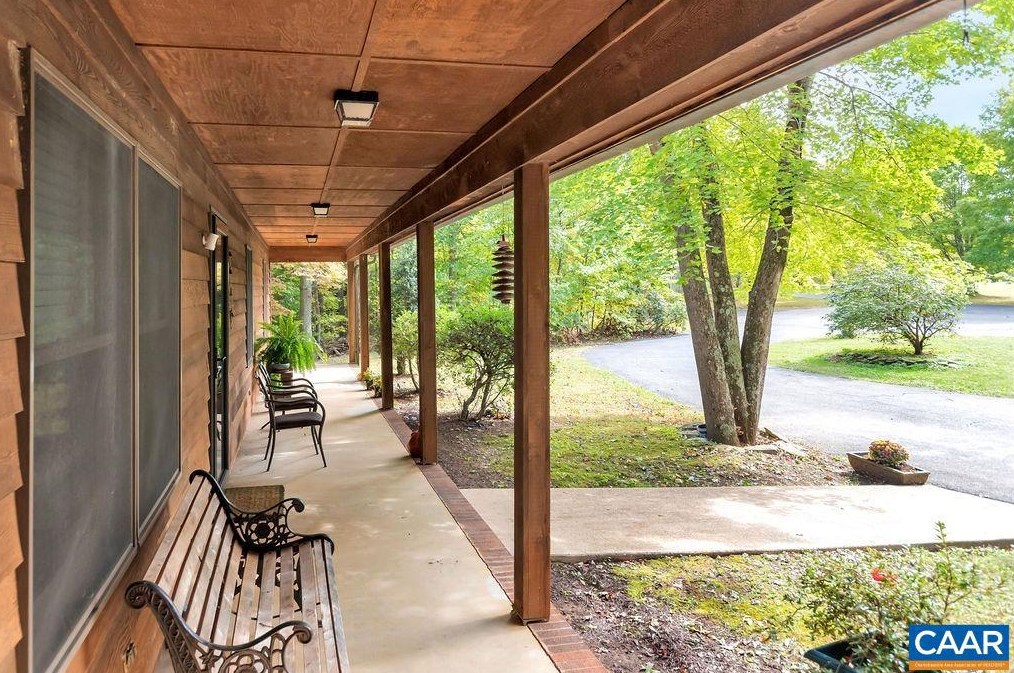 4770 Dogwood Dr, Bybee, VA 22963