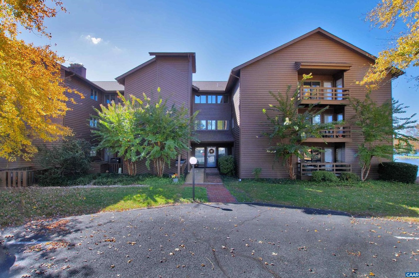 C 4 Marina Point, Bybee, VA 22963