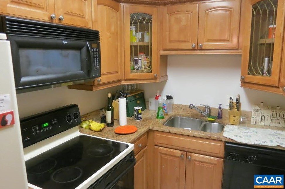 1215 Wertland St #b33, Charlottesville, VA 22903