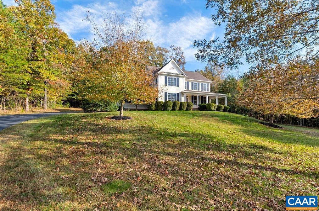 4275 Redwood Ln, Earlysville, VA 22936