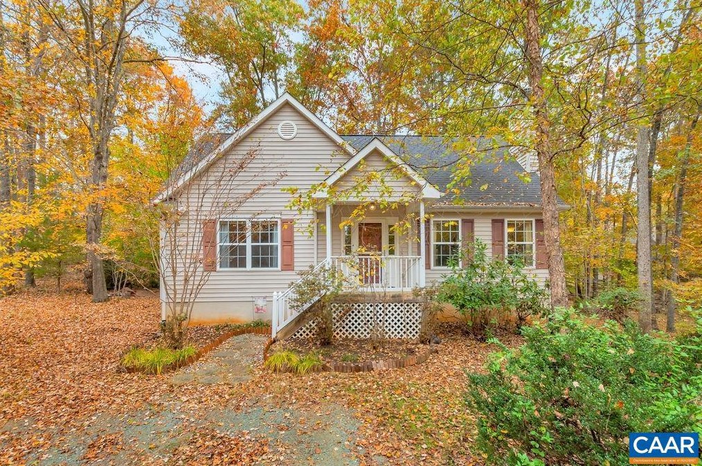 426 Jefferson Dr, Bybee, VA 22963