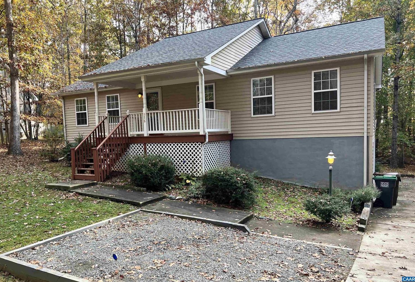 816 Jefferson Dr, Bybee, VA 22963