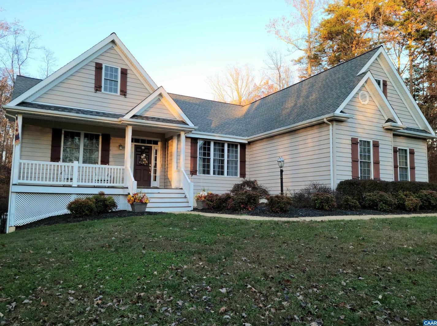 54 Acorn Ct, Bybee, VA 22963