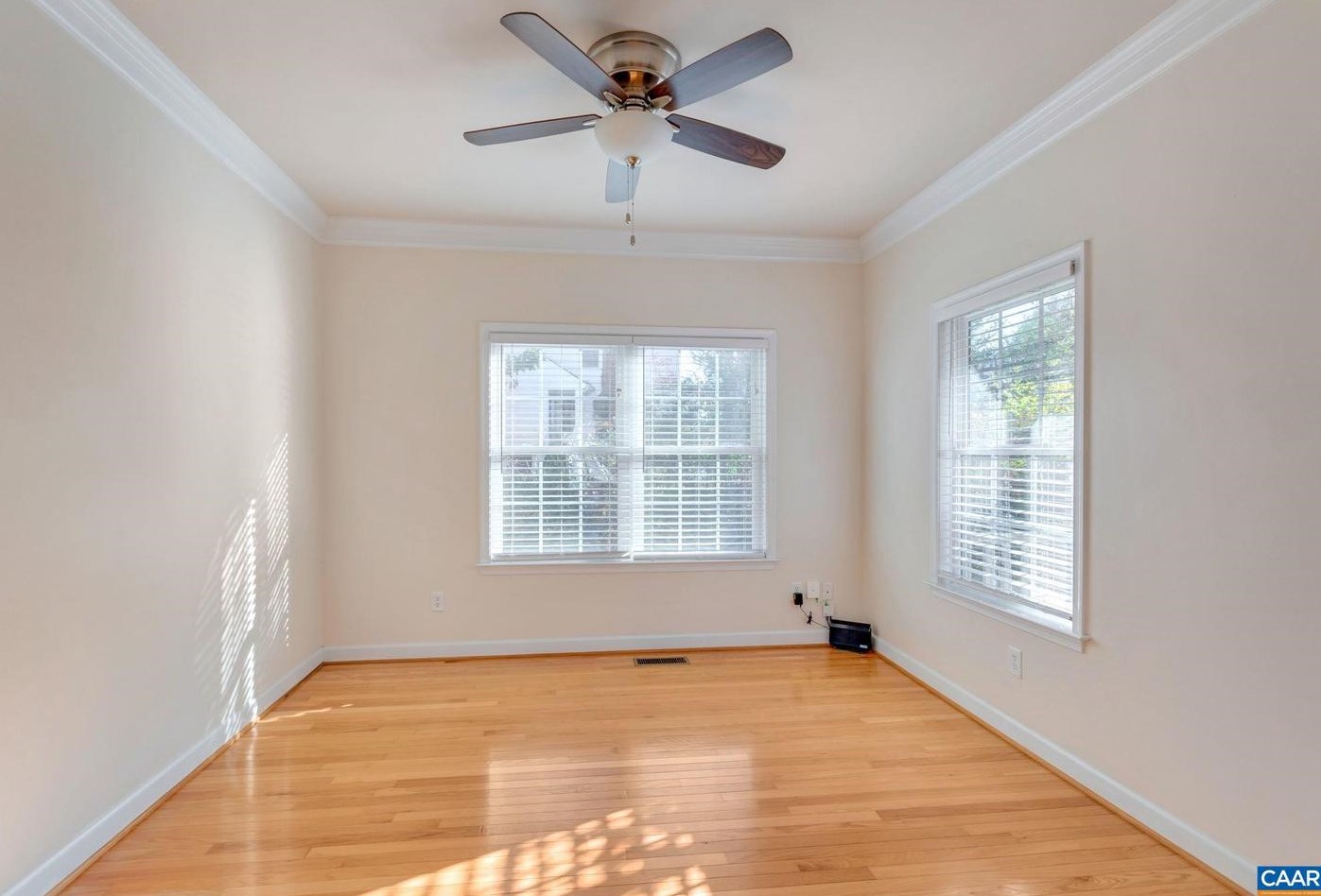 971 Grayson Ln, Charlottesville, VA 22903