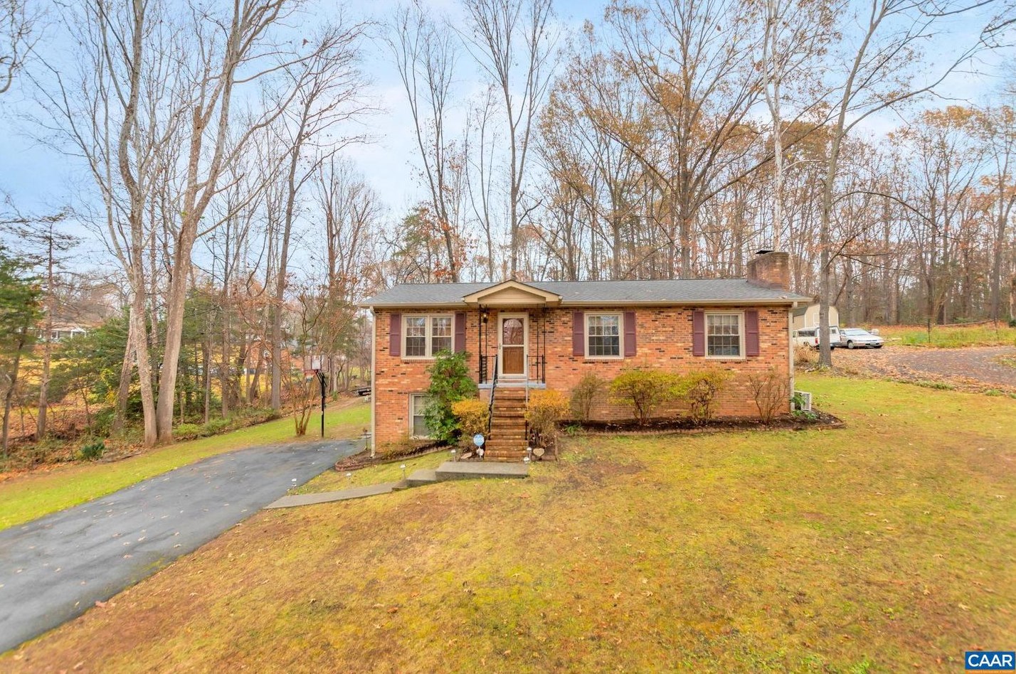 57 Whitethorn Ct, Ruckersville, VA 22968-9754