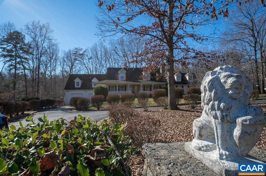 438 Pine Forest Ln, Troy, VA 22974-4135