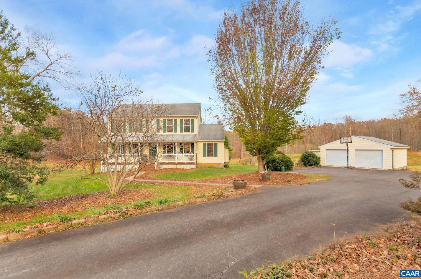 14245 Dickersons Ln, Burnleys, VA 22923-9519