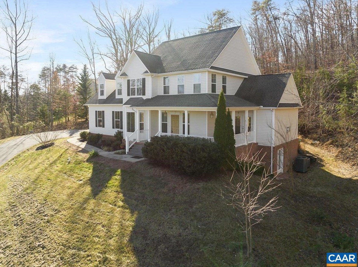 177 Mountainside Dr, Stanardsville, VA 22973-2443