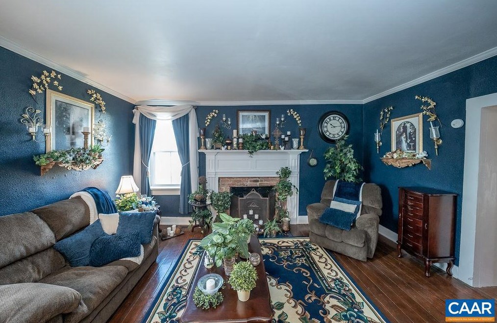 110 Main St, Greenville, VA 24440