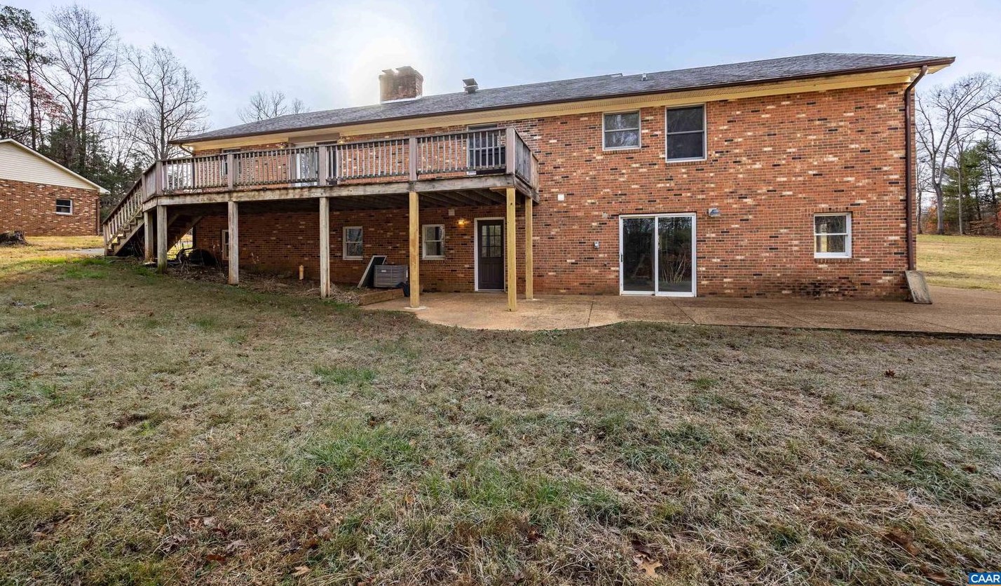 967 Fredericksburg Rd, Ruckersville VA  22968-2132 exterior