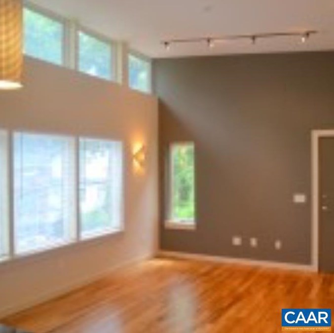 1600 Jefferson Park Ave #211, Charlottesville, VA 22903