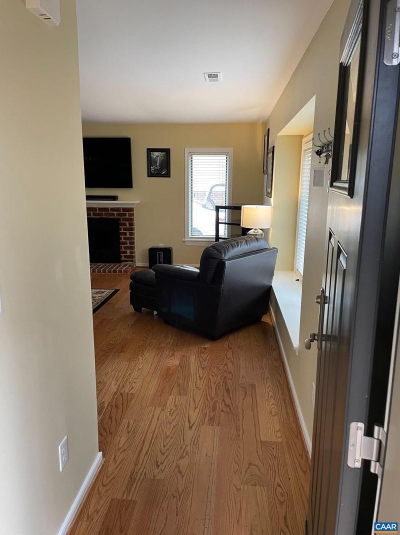 335 Copper Hill Dr, Charlottesville, VA 22902