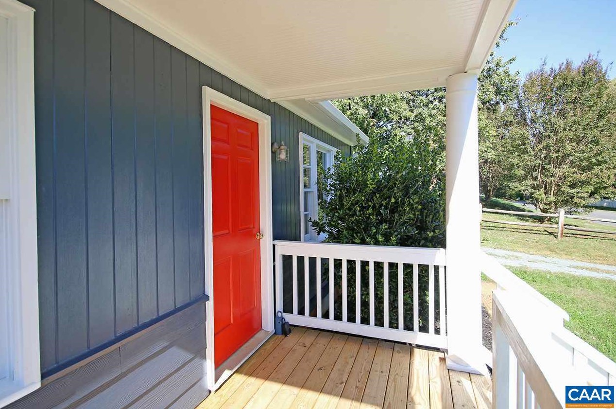 6160 Winesap Ln, Crozet, VA 22932
