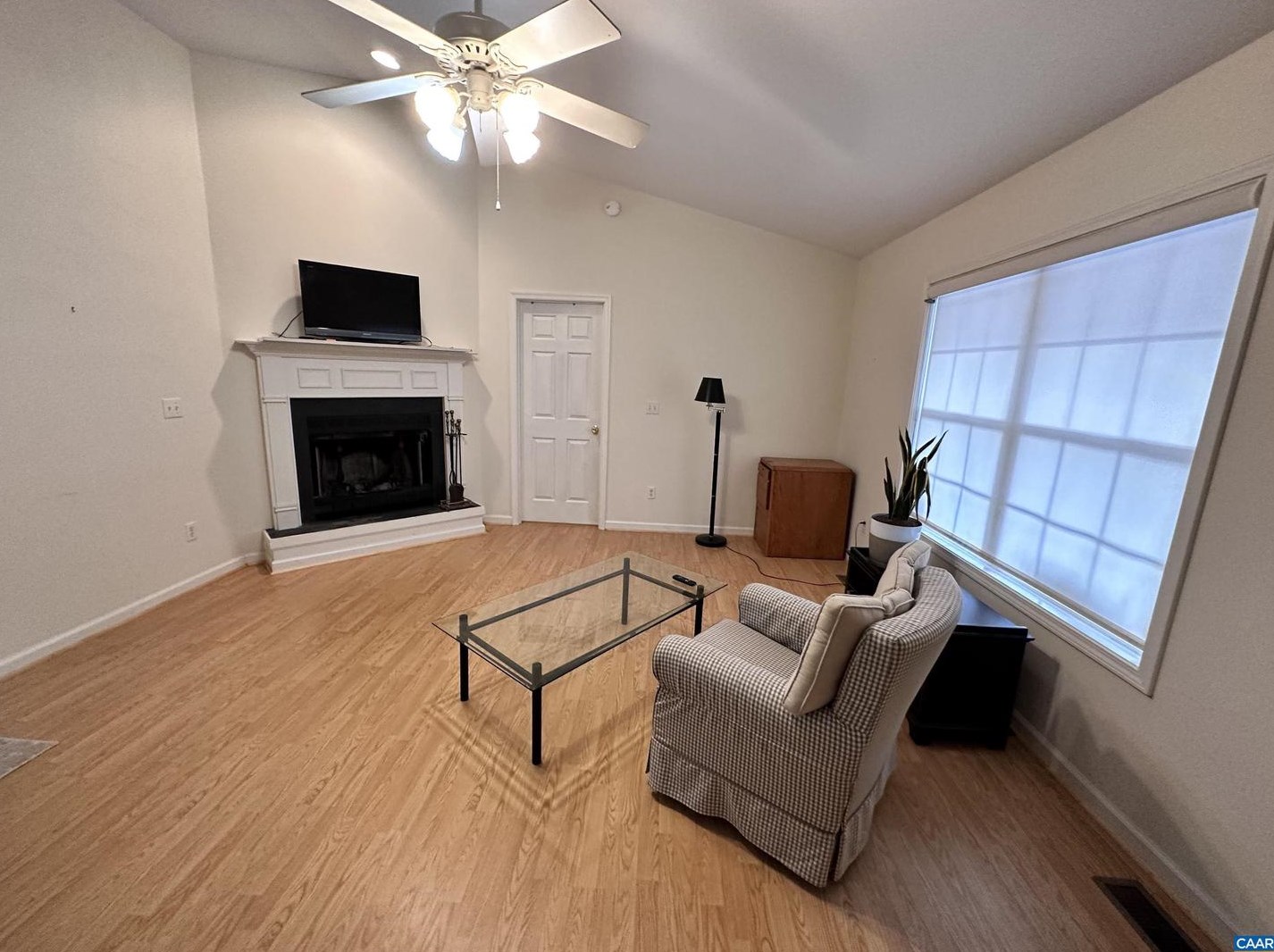 733 Jefferson Dr, Bybee, VA 22963