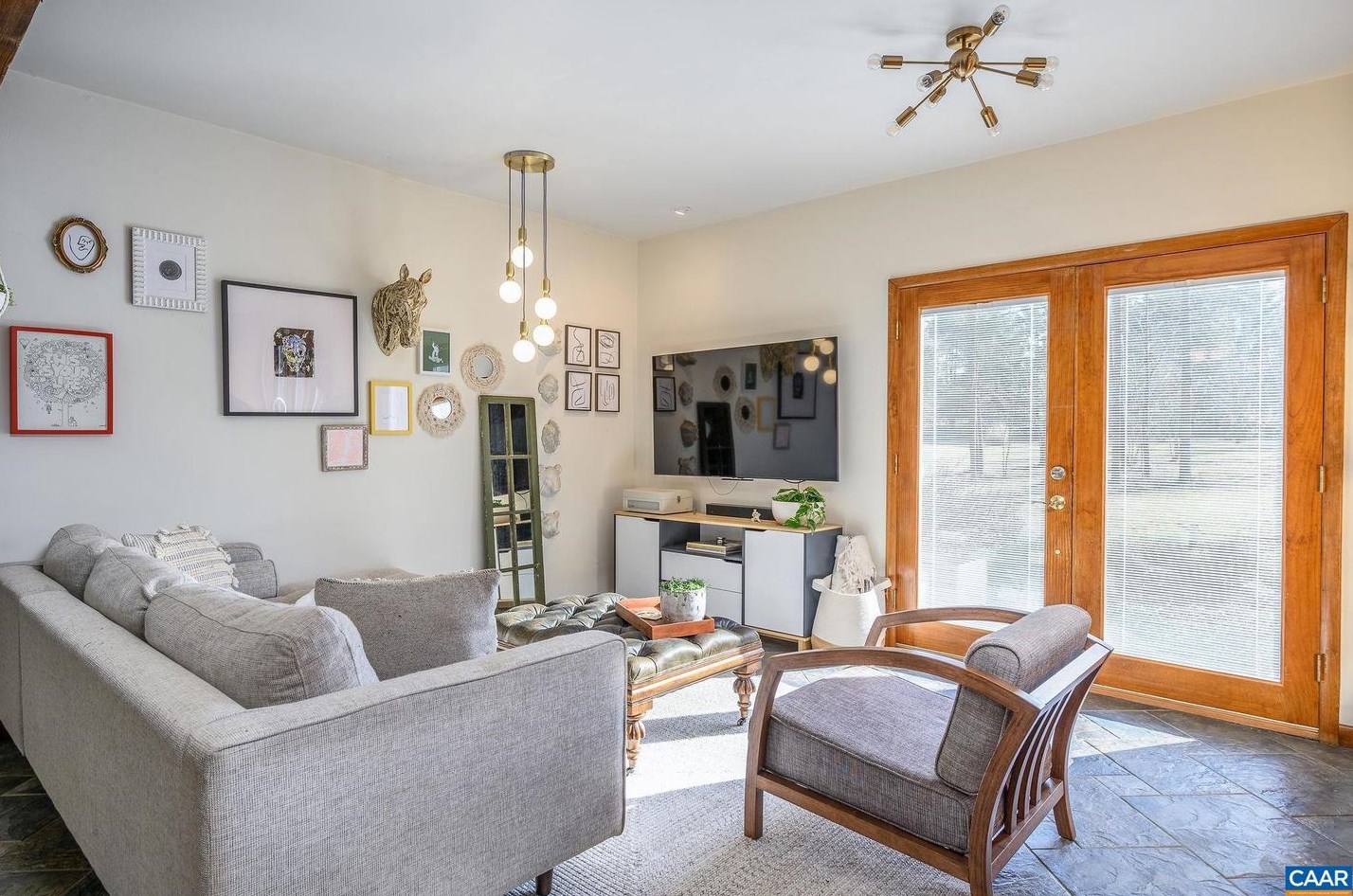 9663 Dyke Rd, Stanardsville VA  22973-3412 exterior