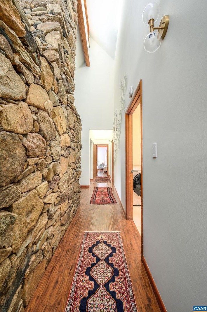 9663 Dyke Rd, Stanardsville VA  22973-3412 exterior