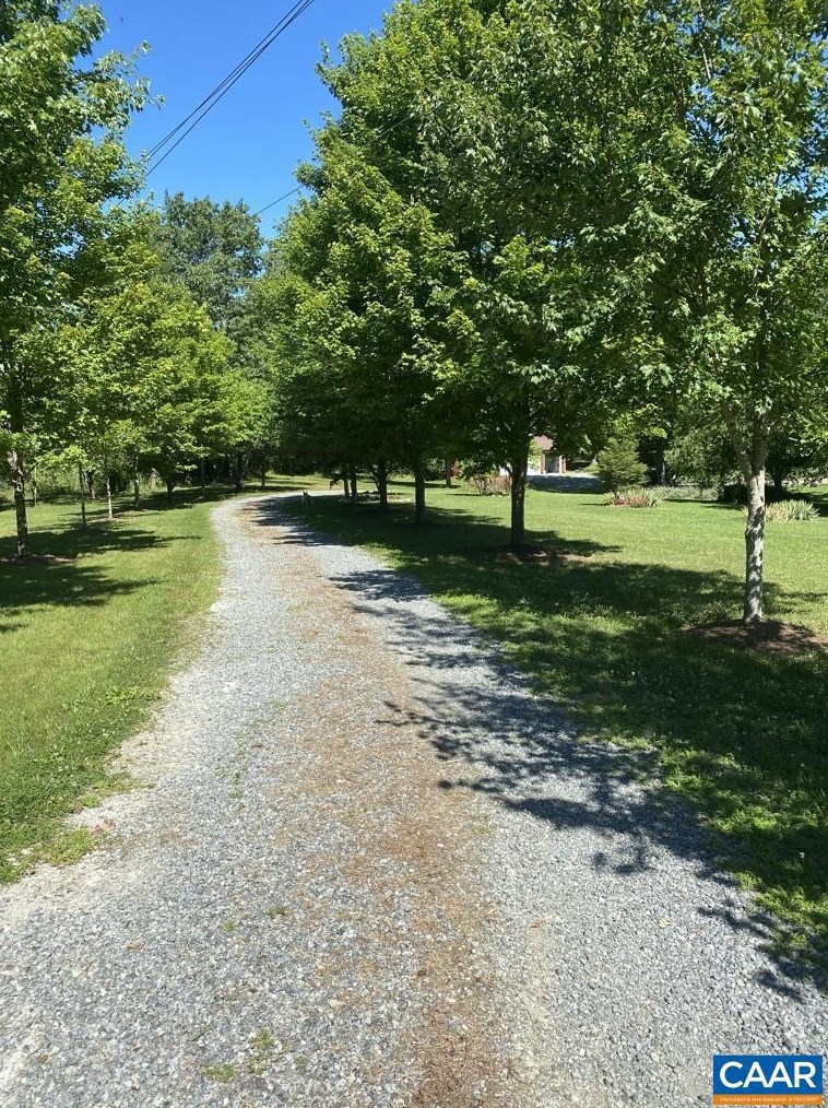 9663 Dyke Rd, Stanardsville VA  22973-3412 exterior