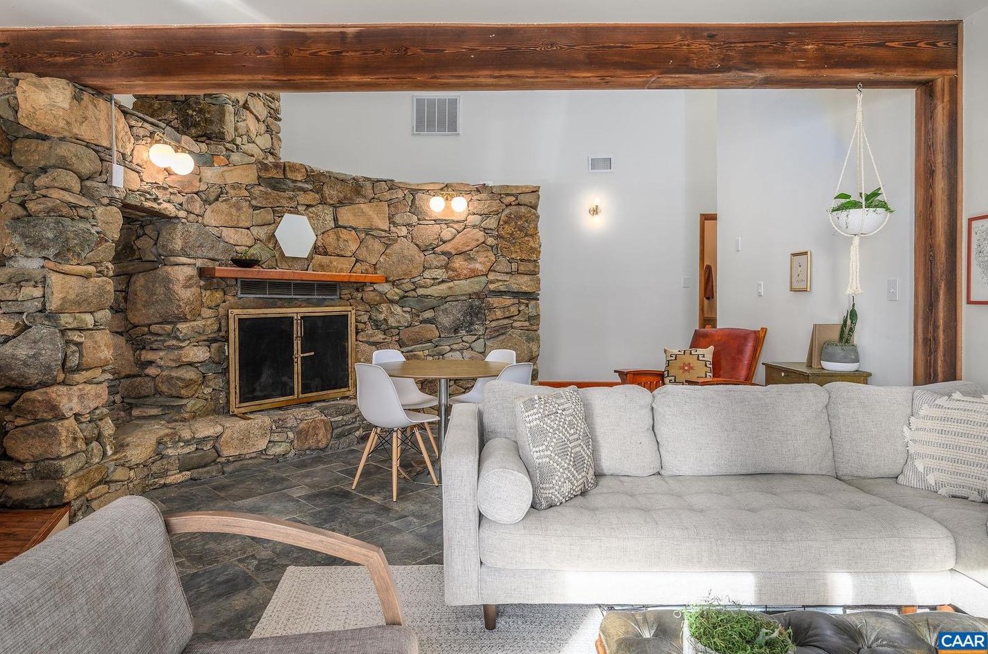 9663 Dyke Rd, Stanardsville VA  22973-3412 exterior