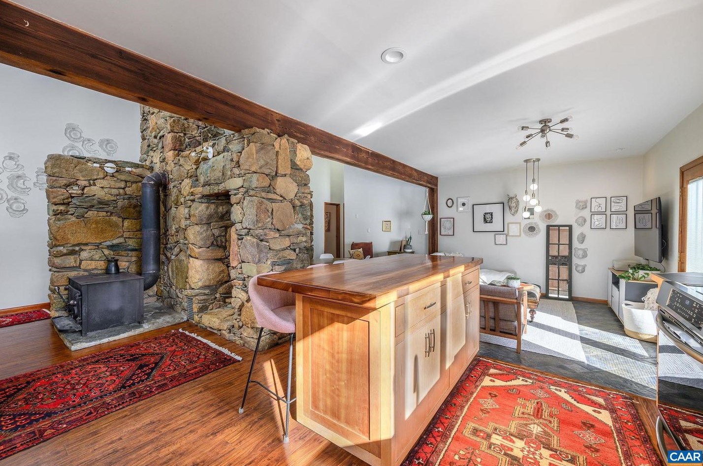 9663 Dyke Rd, Stanardsville VA  22973-3410 exterior