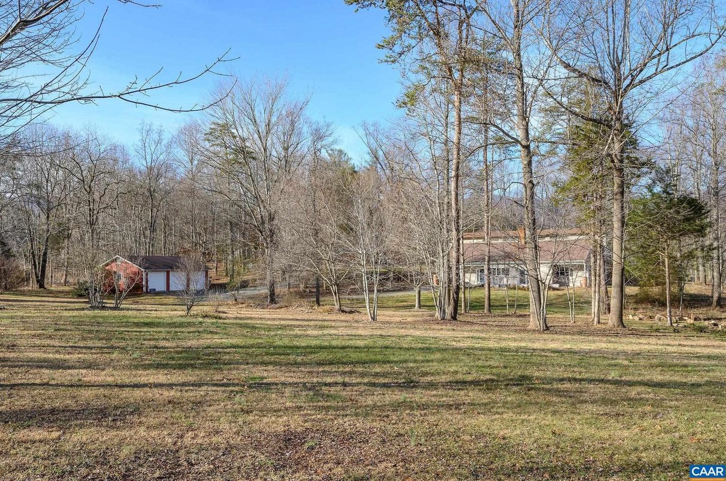 9663 Dyke Rd, Stanardsville VA  22973-3412 exterior