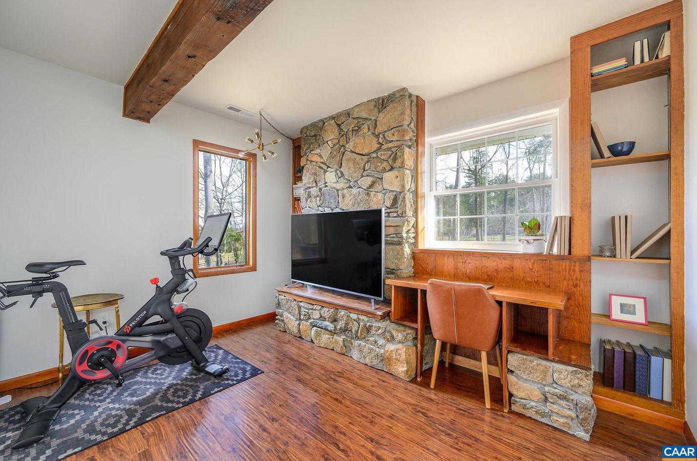 9663 Dyke Rd, Stanardsville VA  22973-3412 exterior