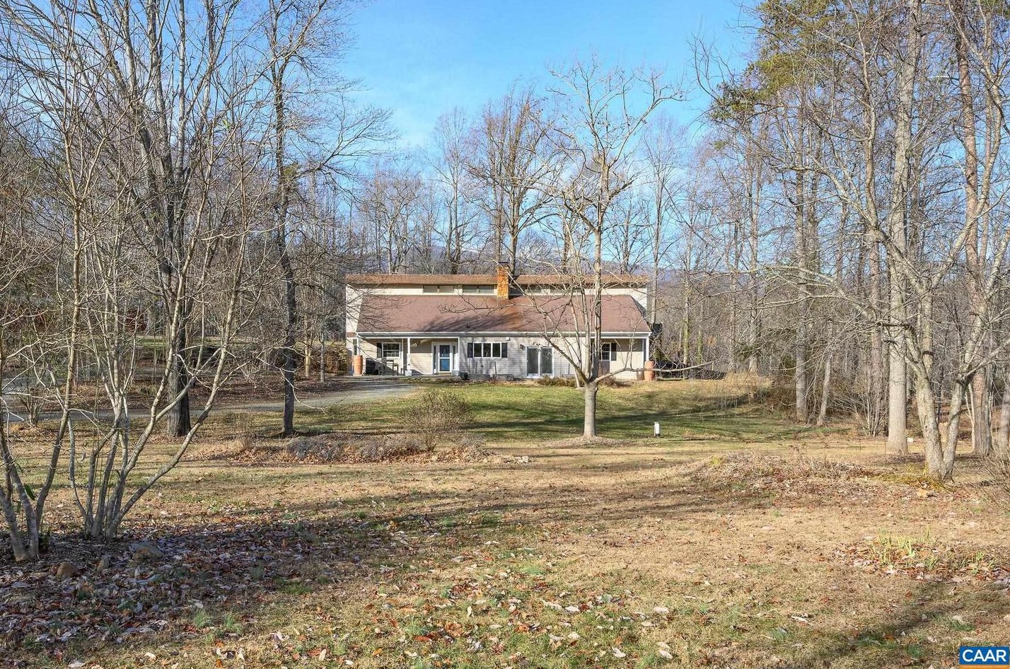 9663 Dyke Rd, Stanardsville VA  22973-3412 exterior