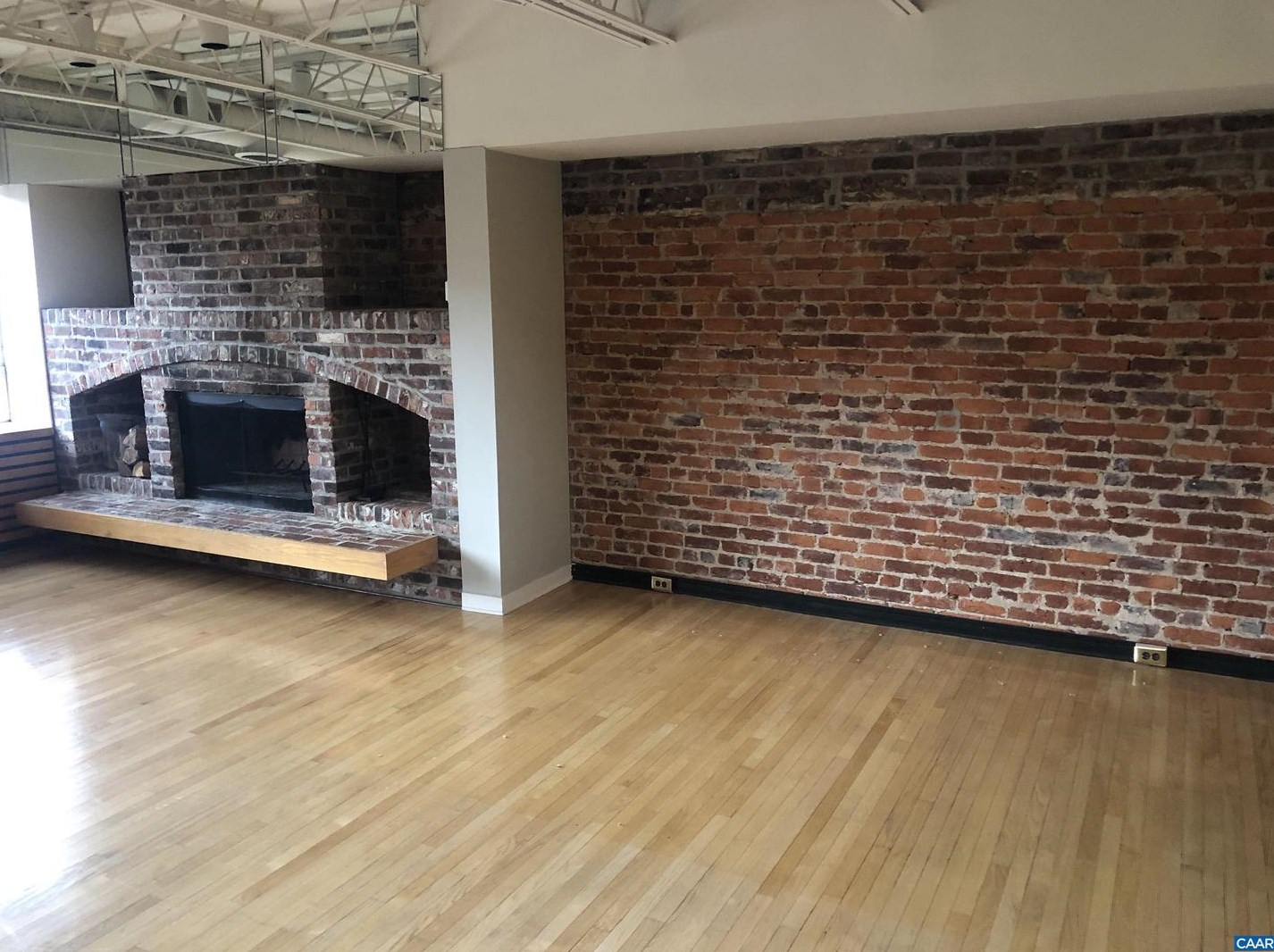 417 E Main St, Charlottesville, VA 22902