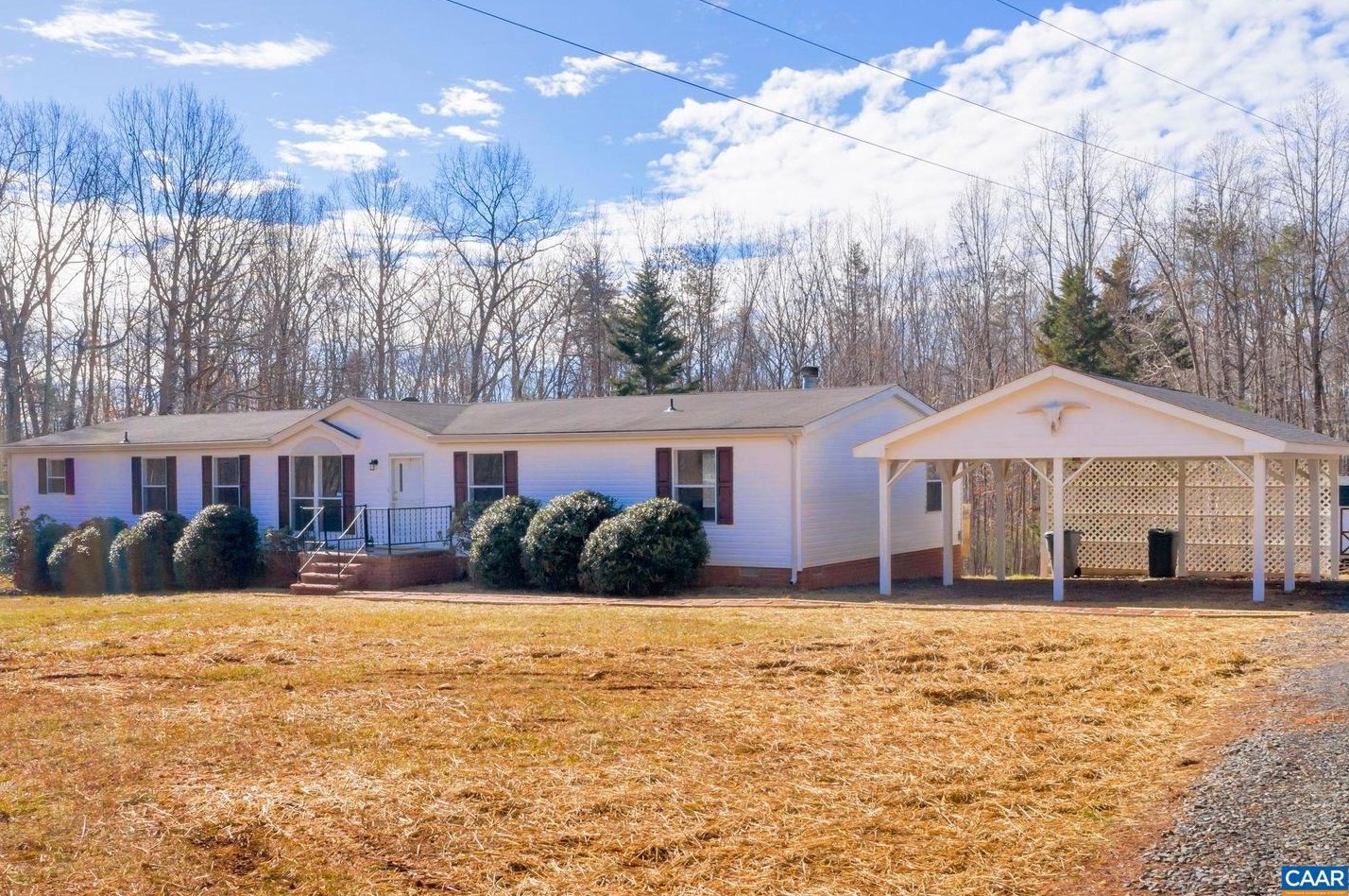 82 Tabscott Rd, Kents Store, VA 23084