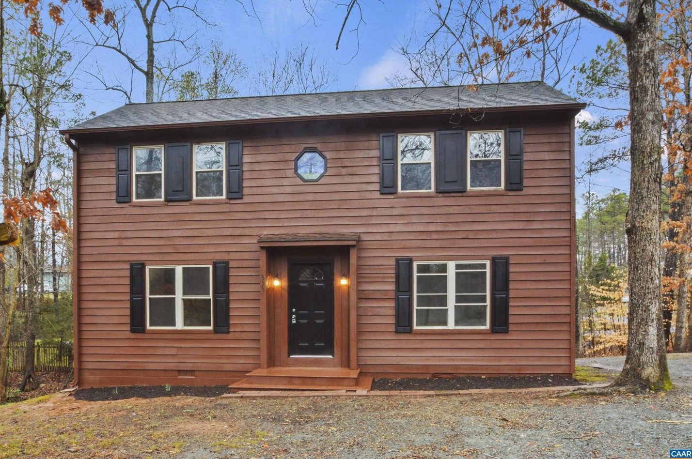858 Jefferson Dr, Bybee, VA 22963-3302