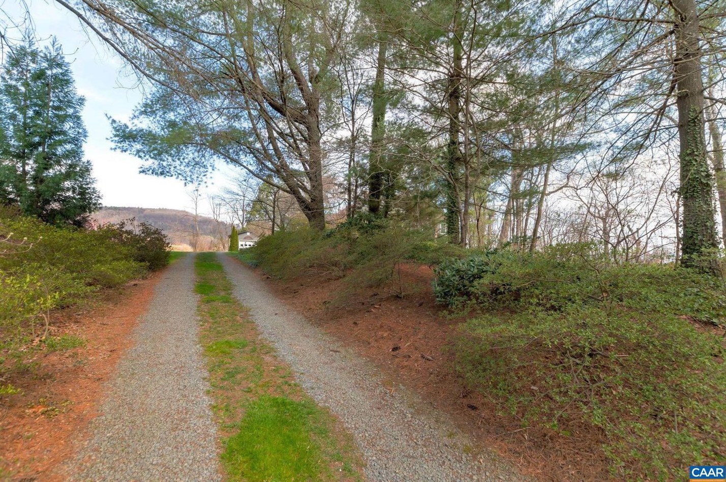 6818 Jarmans Gap Rd, Crozet, VA 22932