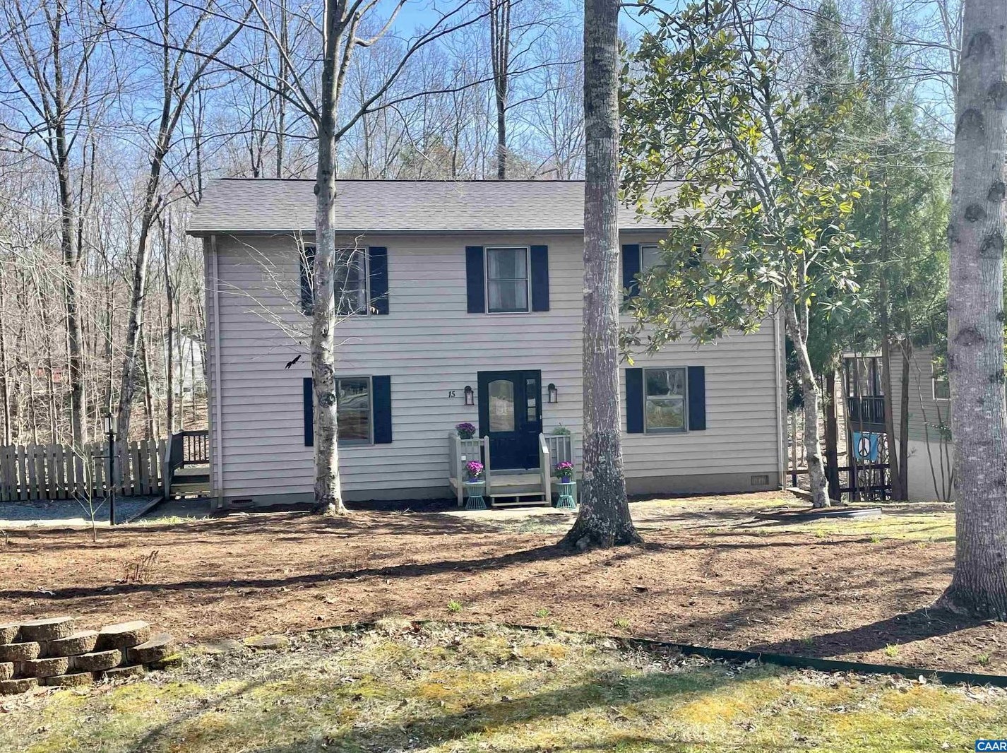 15 Sandy Beach Ct, Bybee, VA 22963