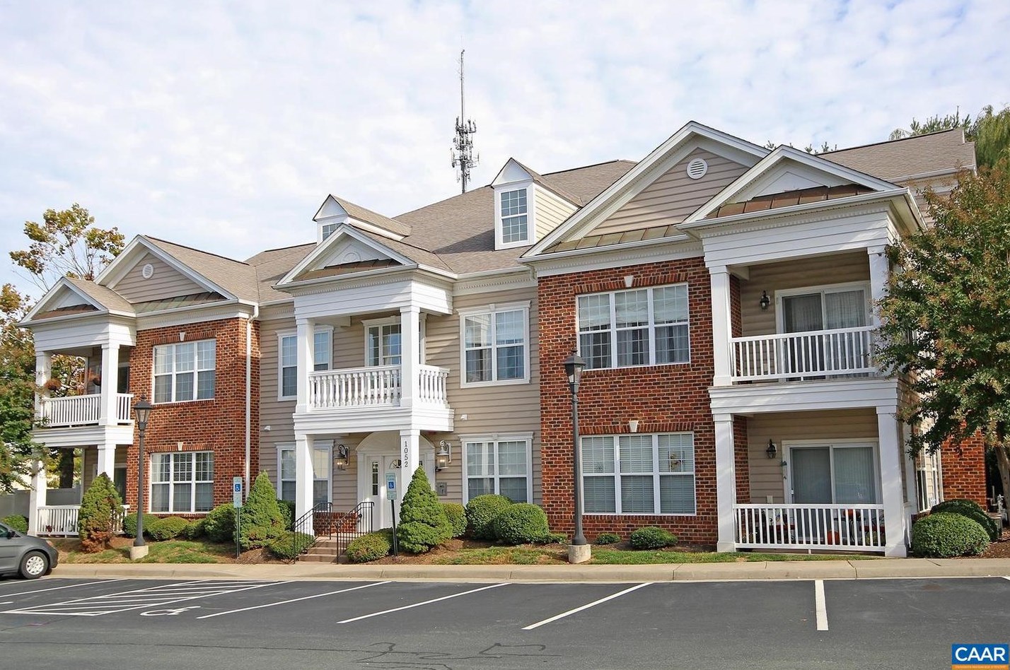 1052 Glenwood Station Ln #201, Charlottesville, VA 22901
