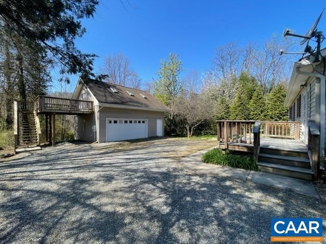 697 N Greene Acres Rd, Stanardsville, VA 22973