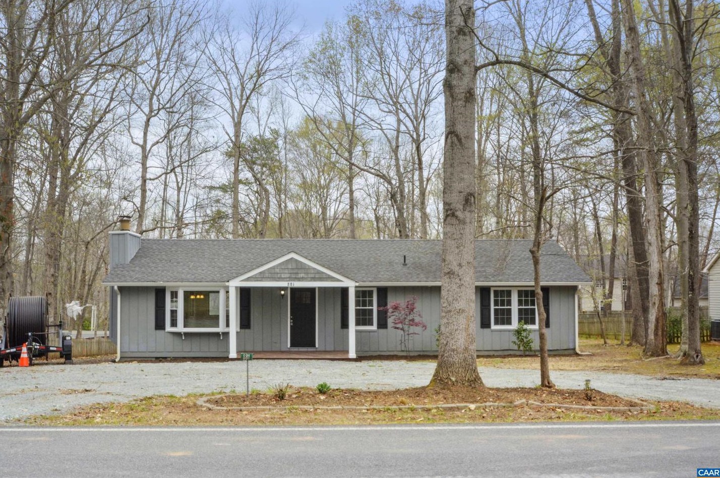 881 Jefferson Dr, Bybee, VA 22963