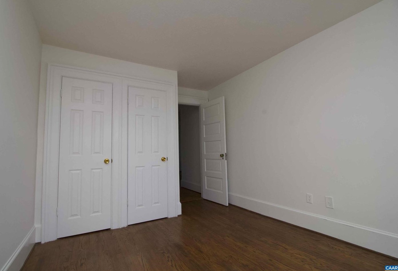 325 Chestnut Ave #b, Waynesboro, VA 22980