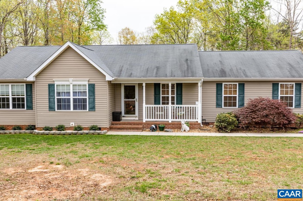 678 Hidden Farm Dr, Mineral, VA 23117