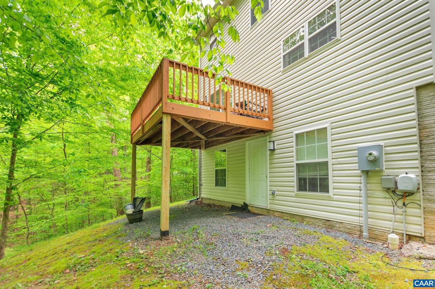 3 Watts Cir, Bybee VA  22963-2051 exterior