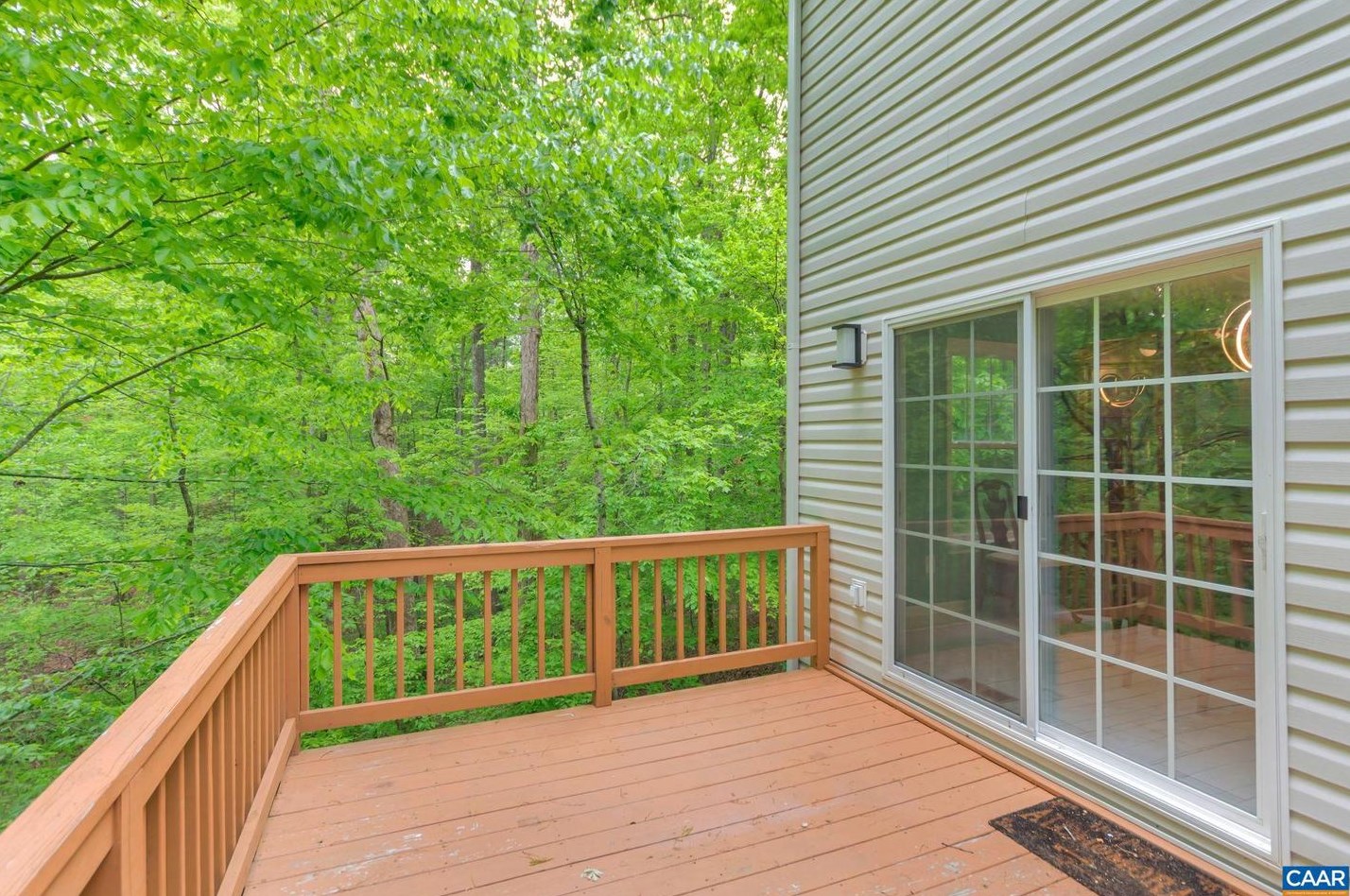3 Watts Cir, Bybee VA  22963-2051 exterior