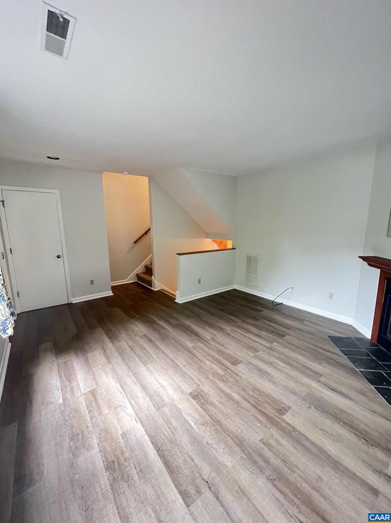 706 Exton Ct, Charlottesville, VA 22901