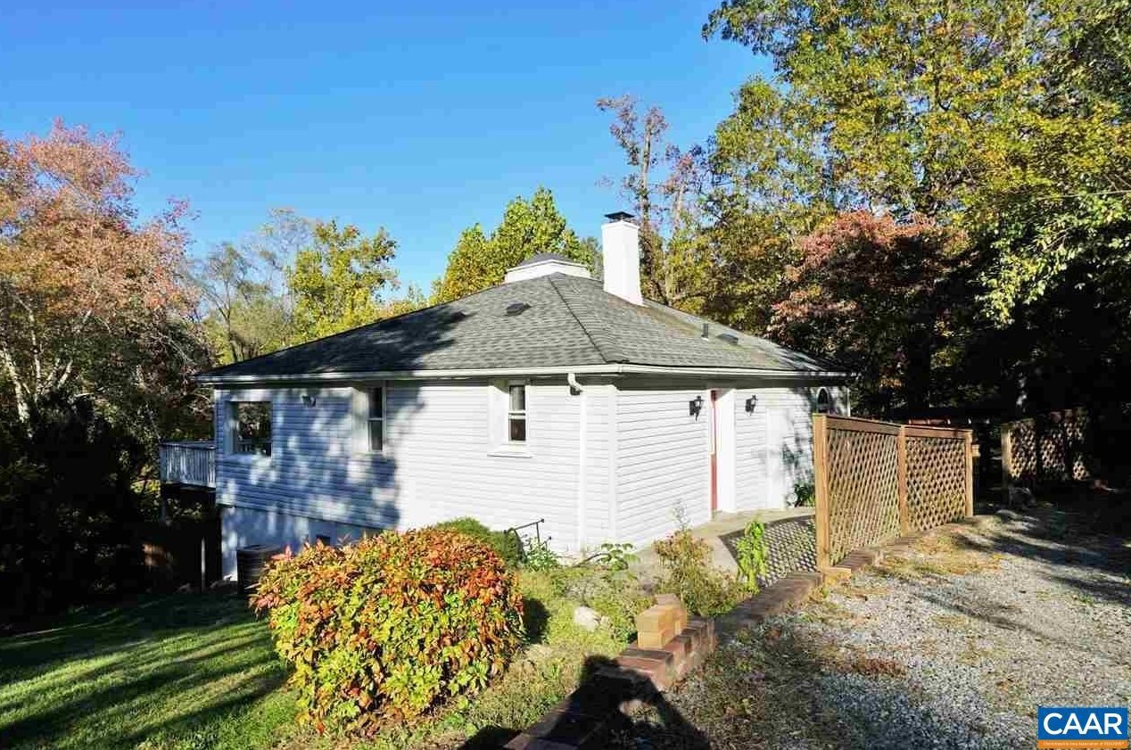 311 E Daffodil Rd, Ruckersville, VA 22968