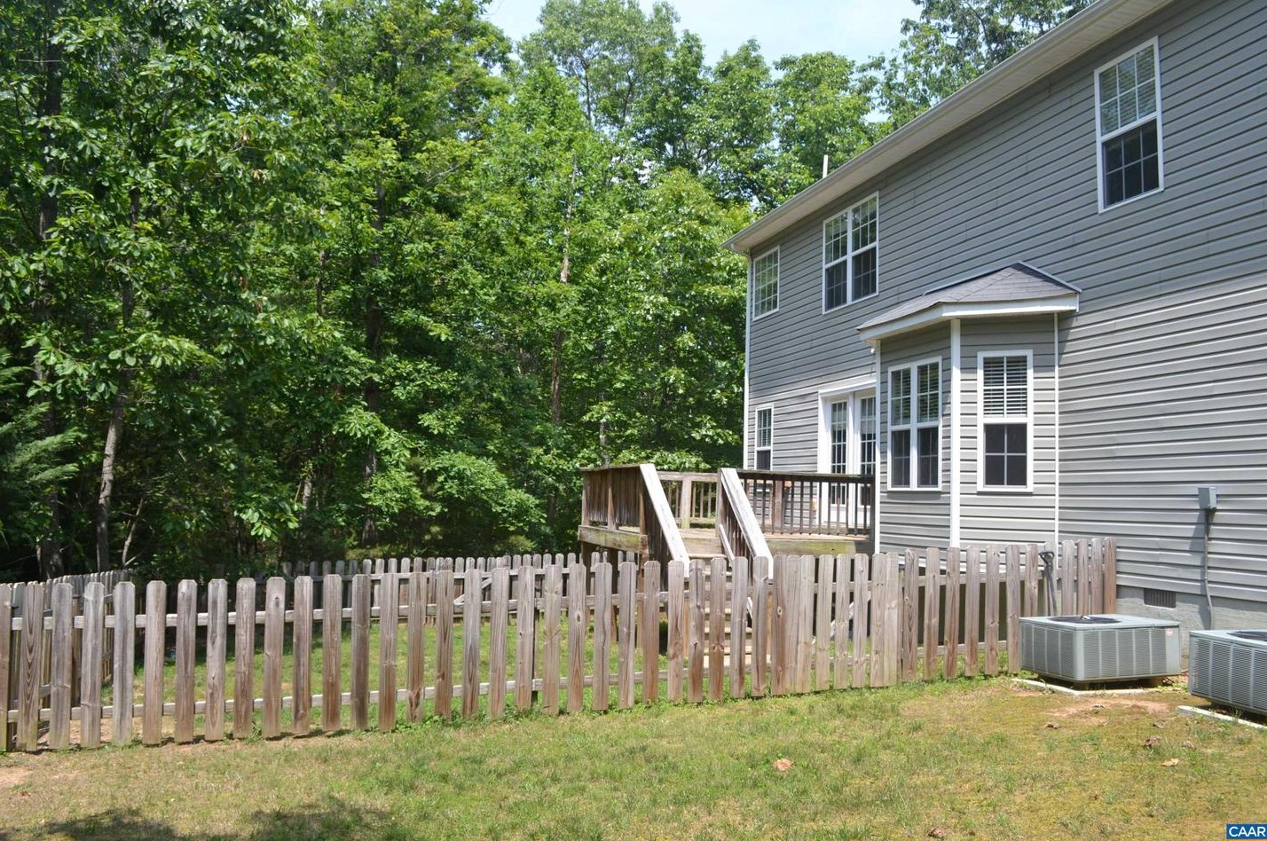 34 Marwood Dr, Bybee VA  22963-2814 exterior