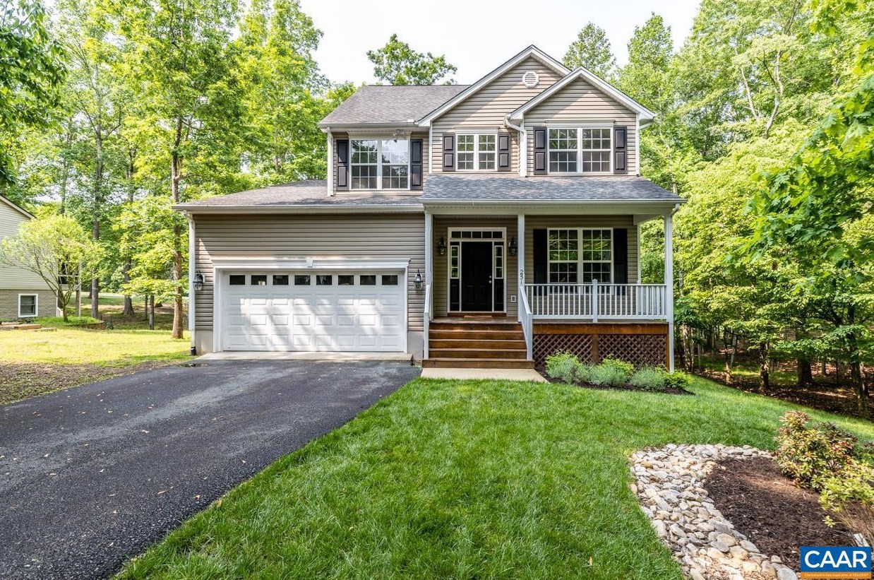 251 Jefferson Dr, Bybee, VA 22963