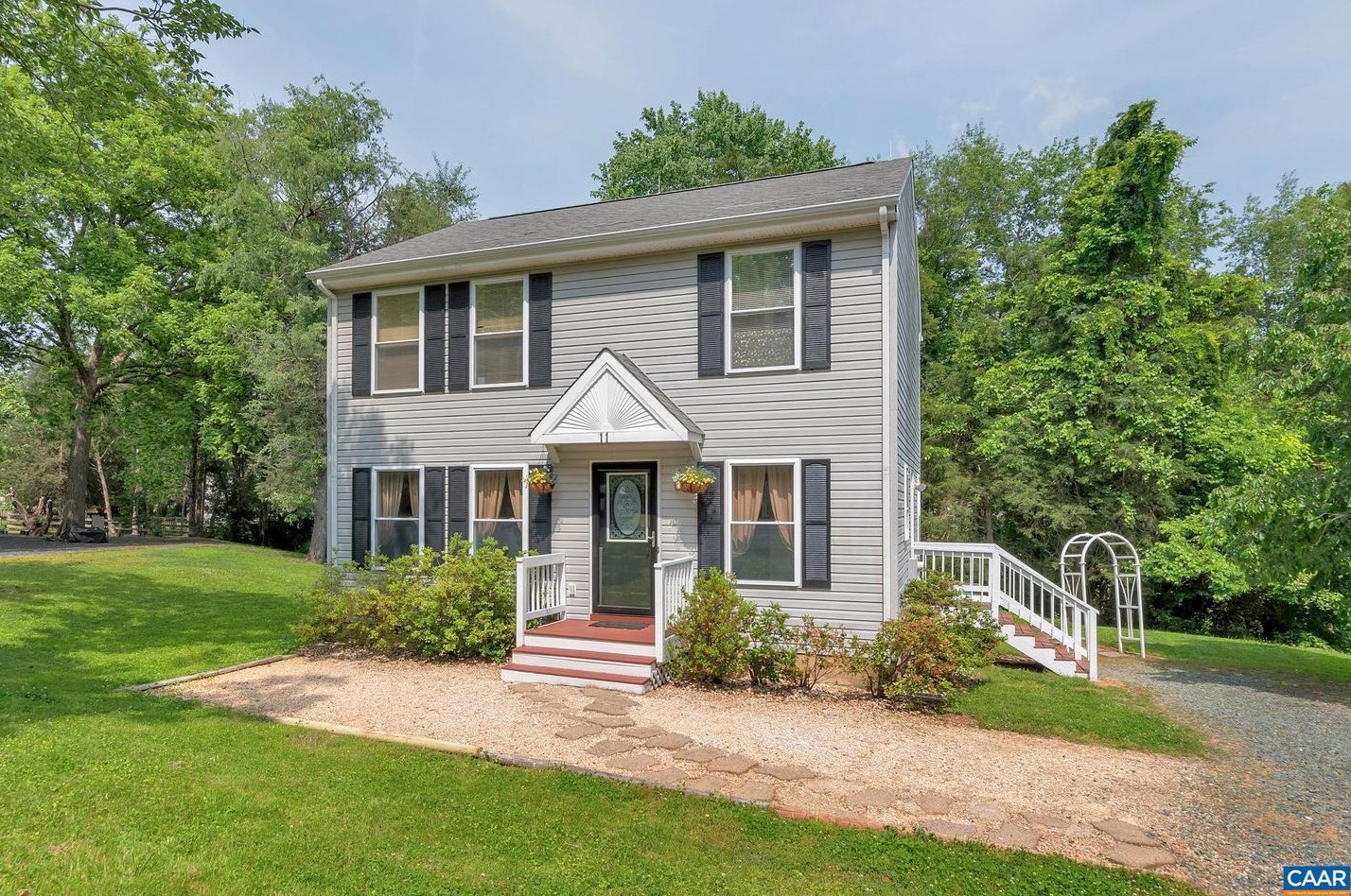 11 Pleasant View Terrace, Bybee, VA 22963