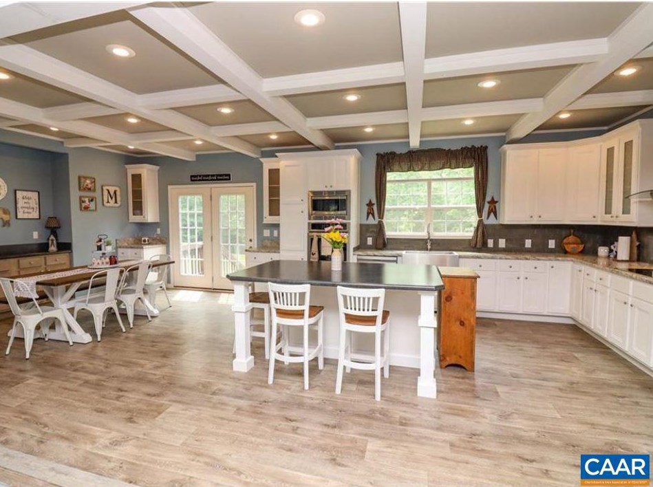 1756 Red Rd, Dillwyn, VA 23936-2621