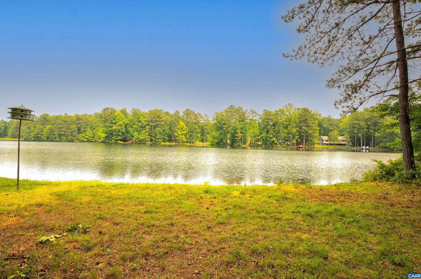 125 American Dr, Ruther Glen, VA 22546-5009