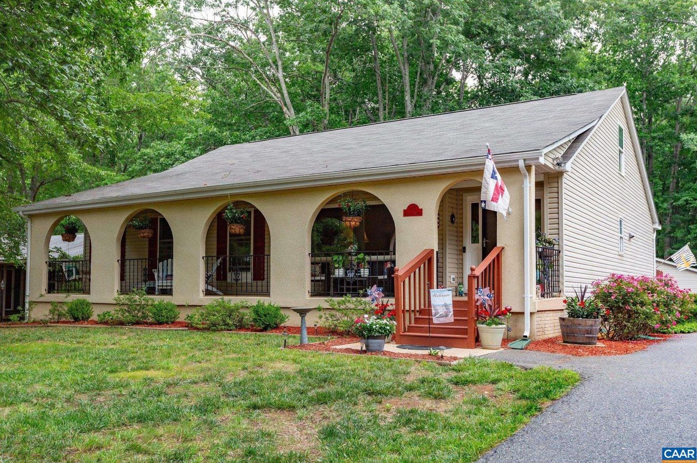 135 Washington St, Locust Grove, VA 22508