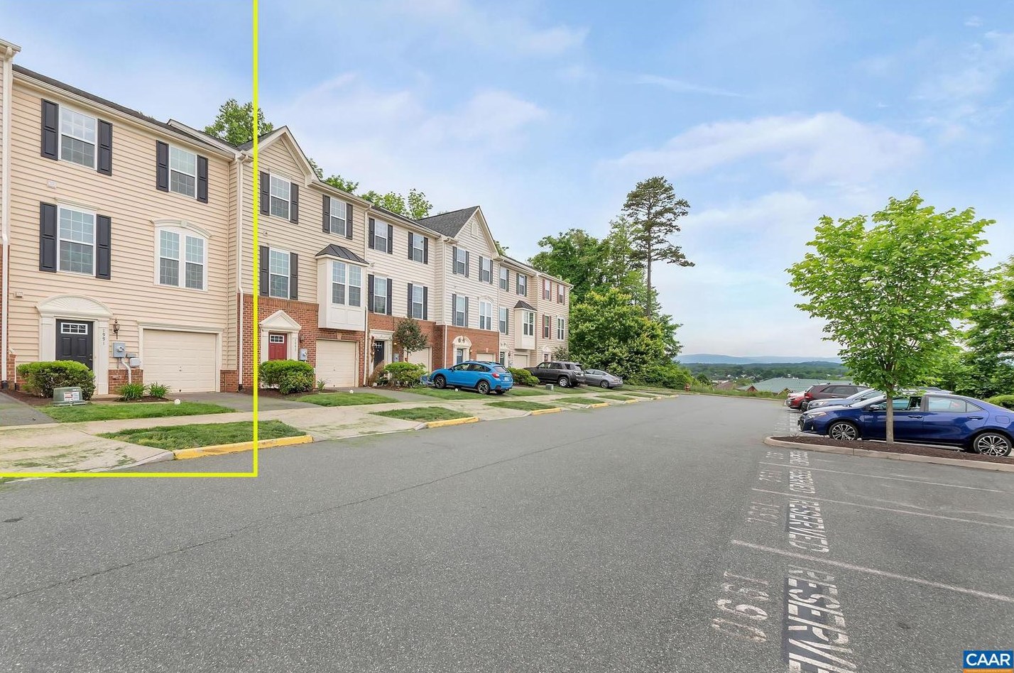 1991 Asheville Dr, Charlottesville, VA 22911